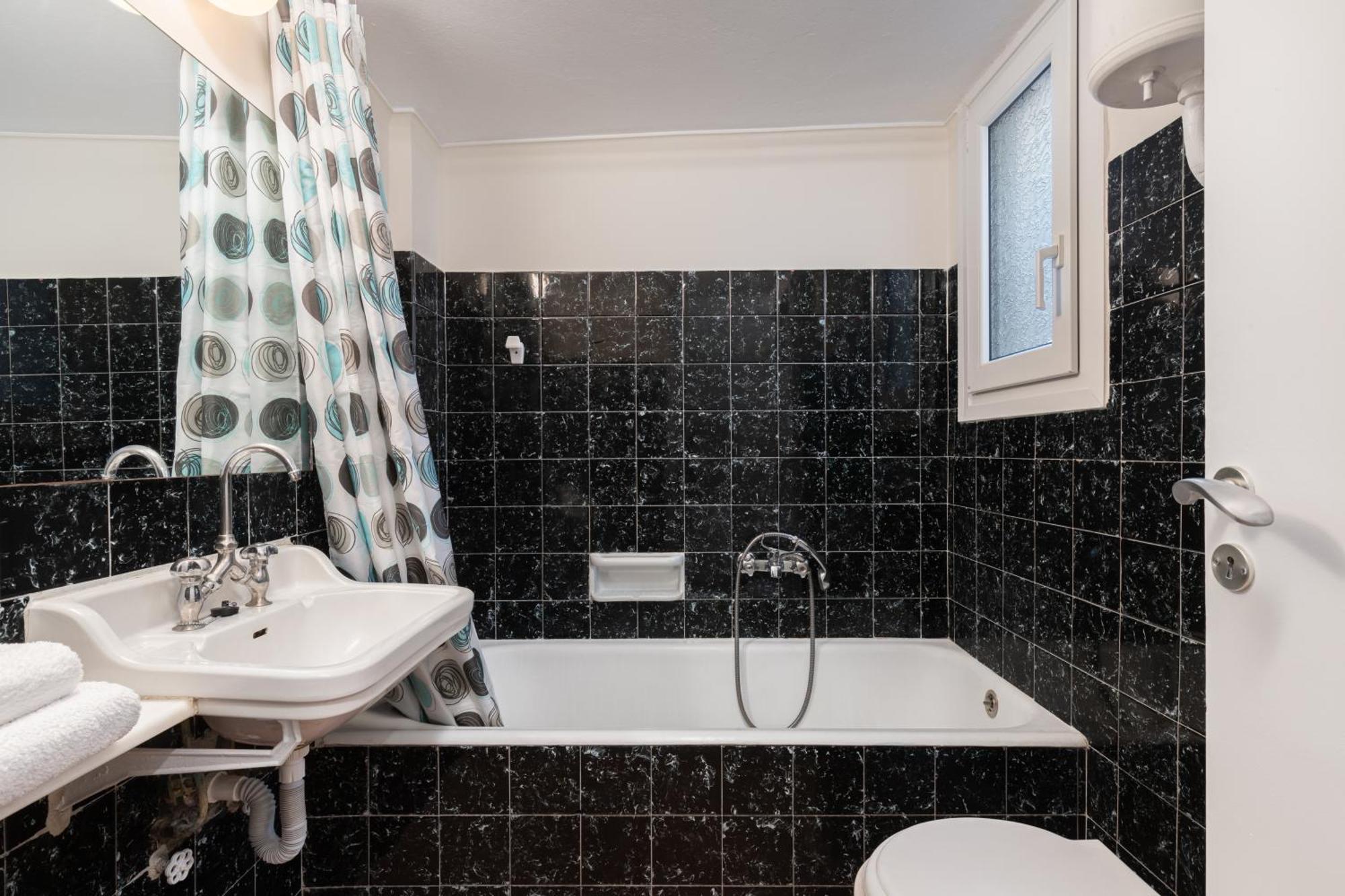 Lovely Apartment In Exarcheia アテネ エクステリア 写真