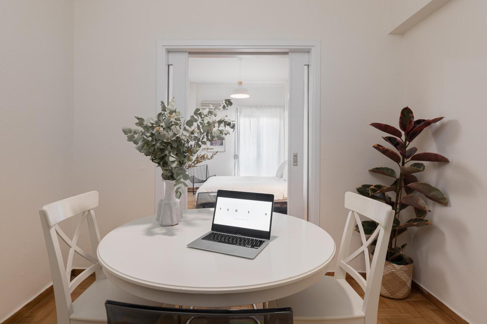 Lovely Apartment In Exarcheia アテネ エクステリア 写真